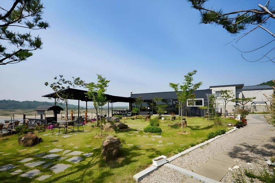 Yeoncheon Meomuldaol Pension Bed and Breakfast in Gyeonggi-do