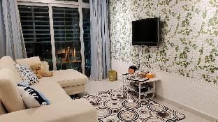 Poolview 3BR Apartment in Ipoh Meru for 8-10pax Vacation rental in Ipoh
