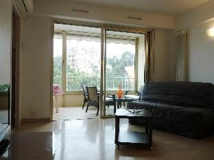 Spacious studio in the center of Cannes, nice terrace, easy walk to the Croisette and Palais - 1923 Apartment in Cannes