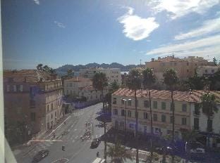 Spacious studio in the center of Cannes, nice terrace, easy walk to the Croisette and Palais - 1923 Apartment in Cannes