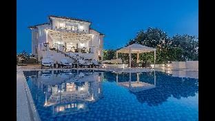 Frido Luxury Villa - 600 Sqm Villa in Zakynthos, Greece