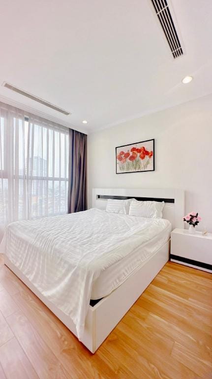 Căn hộ cao cấp 2 phòng ngủ Vinhomes Time City Apartment in Hanoi