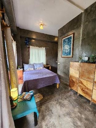 Balay Yuhom Budget Room in Siargao for 2-4 pax, Vacation rental in General Luna