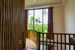 Cozzy Deluxe Junior Suit with View Pool #P2 Apartment in Ubud