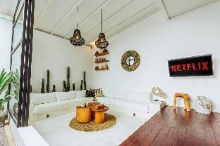 Villa Rindu - A Modern Tropical Holiday House Villa in North Kuta