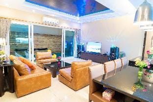 the time C12 Villa in Pattaya City