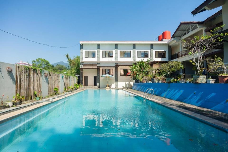 Urbanview Hotel Syariah Villa SM Cisarua Puncak by RedDoorz Hotel in Cisarua