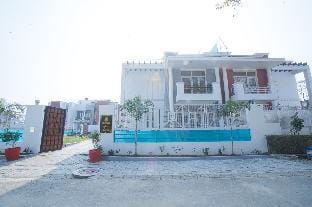 Narayan Kunj Villa in Lucknow