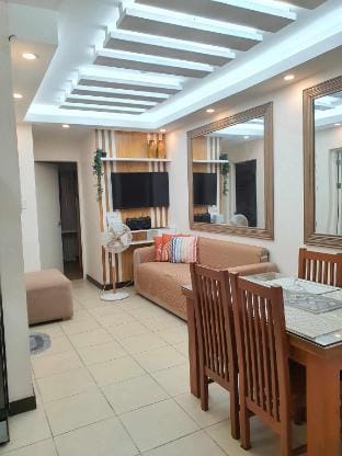 Ace of Hearts 2BR Celandine near MCU/ Ayala Mall Vacation rental in Quezon City