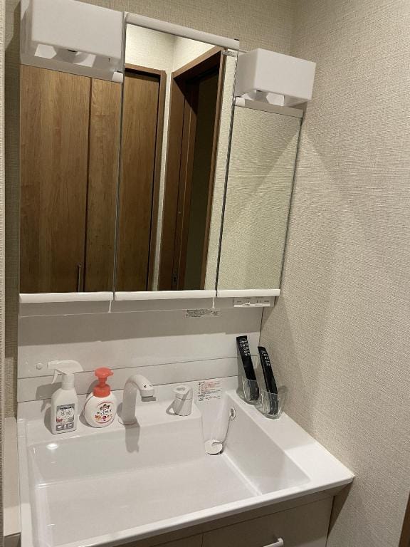 W天下茶屋日式双人间私人浴室/滩波4分/机场直通35分钟 Villa in Osaka