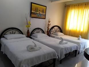 Angel Room Homestay @ Kassel Residences Moonwalk Paranaque Vacation rental in Paranaque
