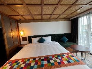 Apartment 6• Big Balcony•Old Quarter•Best Location Apartment in Hanoi