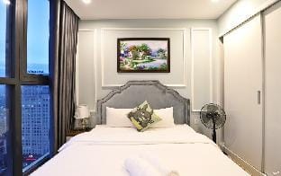 HomeStay Couple Vinhomes Skylake MY Dinh Apartment in Laos