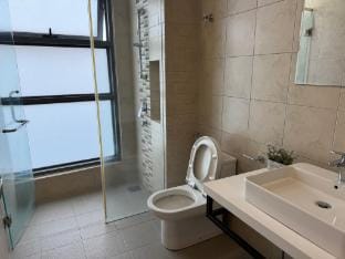 The Robertson R22 Jalan Alor Bkt Bintang 3R2B 8Pax Apartment in Federal Territory of Kuala Lumpur