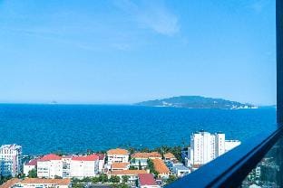 Family Ocean View Suite w/ 2BR Apartment in Nha Trang