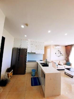Happy 3 Bedrooms 2 wc Vinhomes Dcapital Apartment in Laos