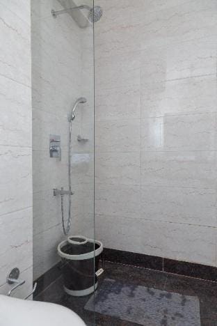 NAIR's A02  1 BHK APARTMENT WITH INVERTOR/POOL/GYM Apartment in Goa, India