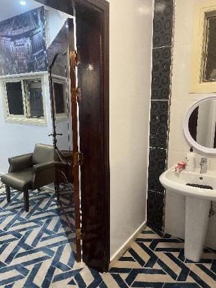Room and a Private Toilet Apartment in Medina