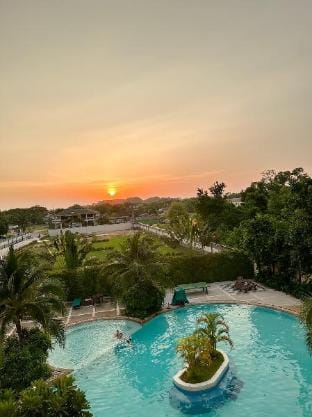 Sea Sand Sun Condominiums Apartment in Chon Buri Changwat