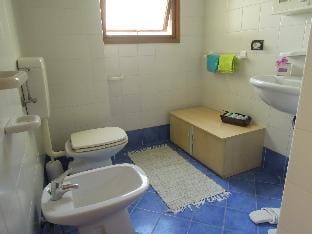 Beautiful two-roomed flat with side sea view - By Beahost Rentals Apartment in Bibione