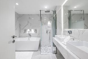 Beachside Bliss - Luxurious 2 BR JBR Condo Apartment in Dubai