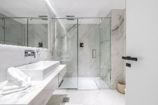 Stunning 1BR in Bahar near JBR Beach Apartment in Dubai