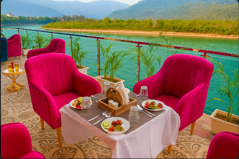 The Neeraj Naturecure - Ganga View Hotel in Rishikesh