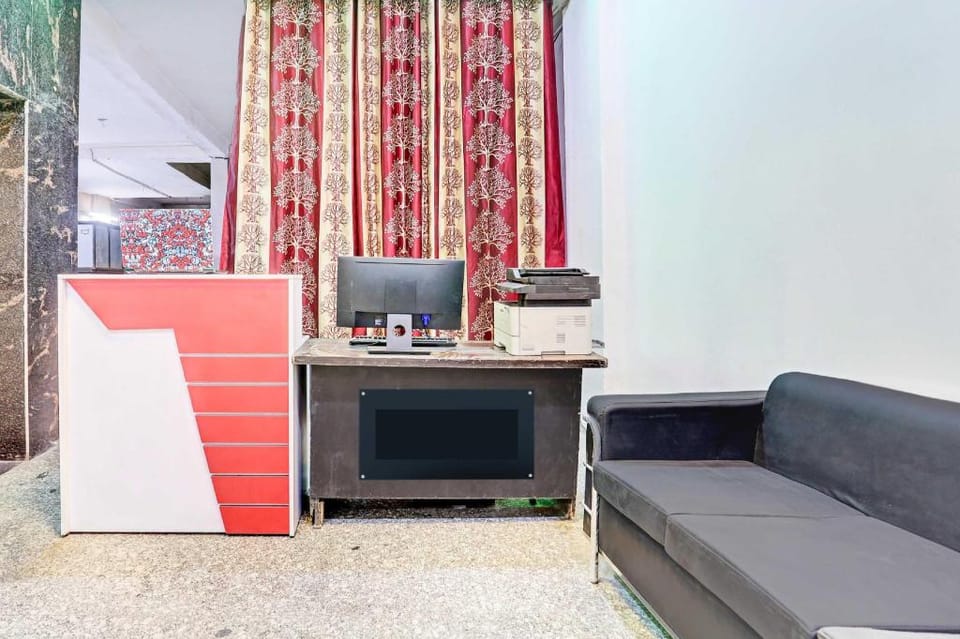 Hotel O Adarsh Nagar Metro Station Delhi Formerly Family Inn Hotel in New Delhi