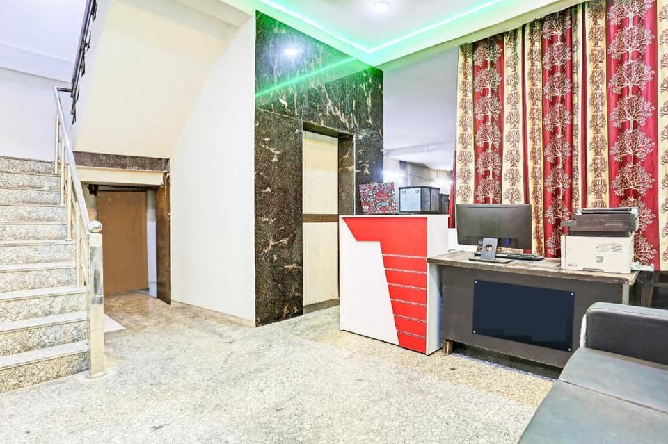 Hotel O Adarsh Nagar Metro Station Delhi Formerly Family Inn Hotel in New Delhi