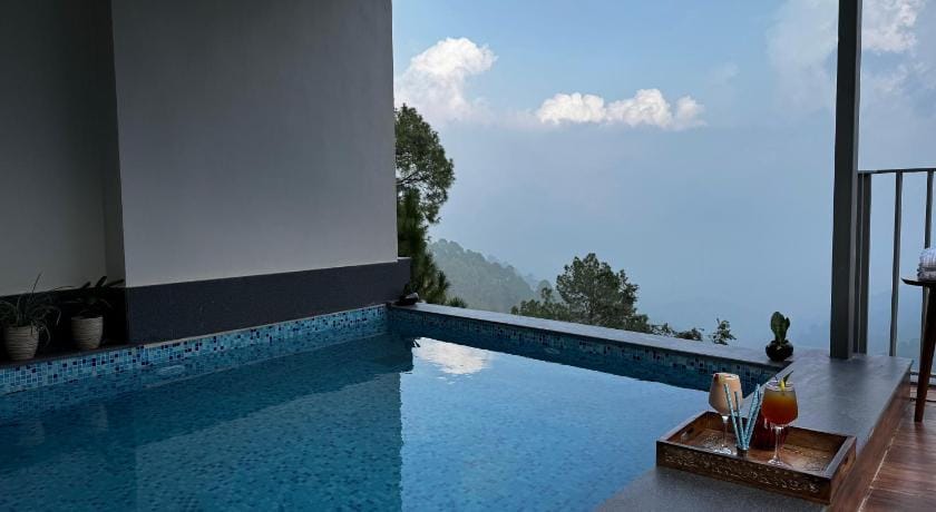 OREN Kasauli Hotel in Himachal Pradesh