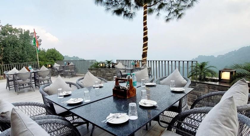 OREN Kasauli Hotel in Himachal Pradesh