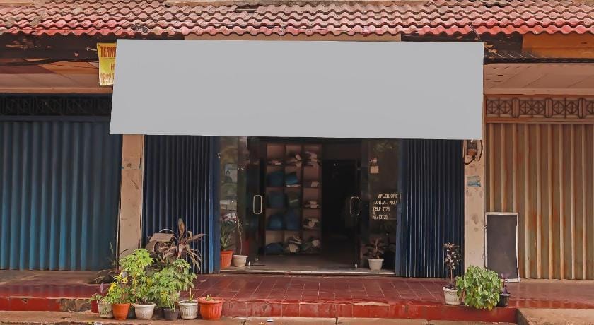 SPOT ON 92569 Anto Homestay SyariahNearPelabuhan Feri Harbor Bay Hotel in Riau Islands, Indonesia