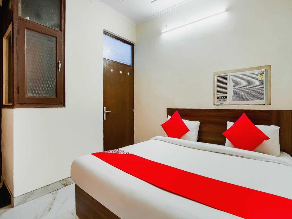 Hotel O Discovery Hotel in Noida