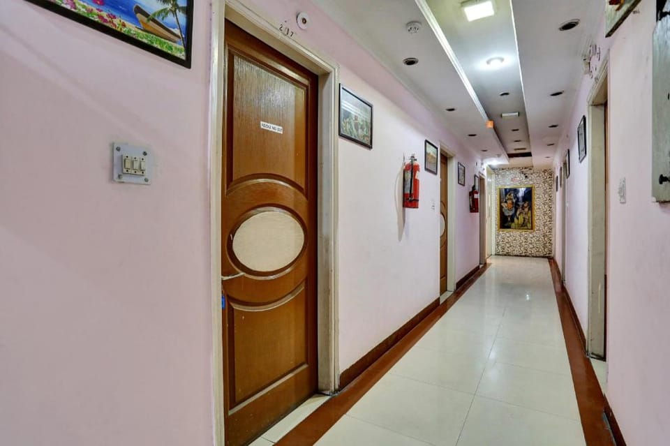 Hotel O Abhishek Residency Hotel in New Delhi