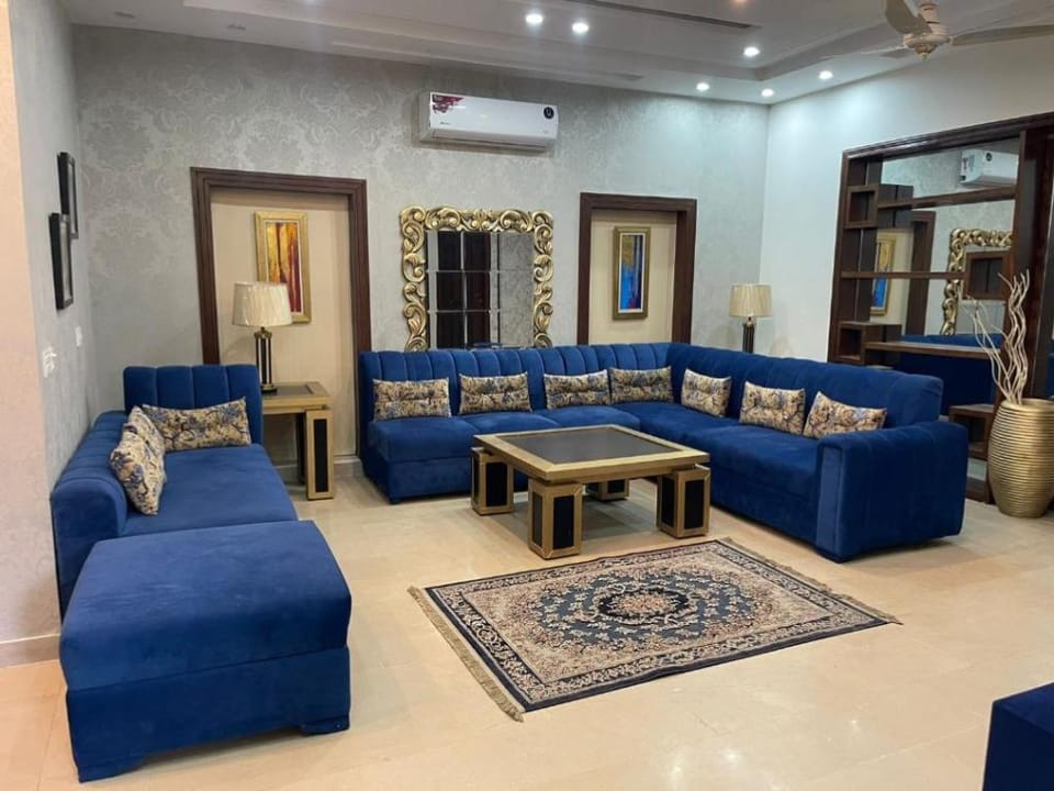 Luxe Suites Bahria Town Lahore Hotel in Lahore
