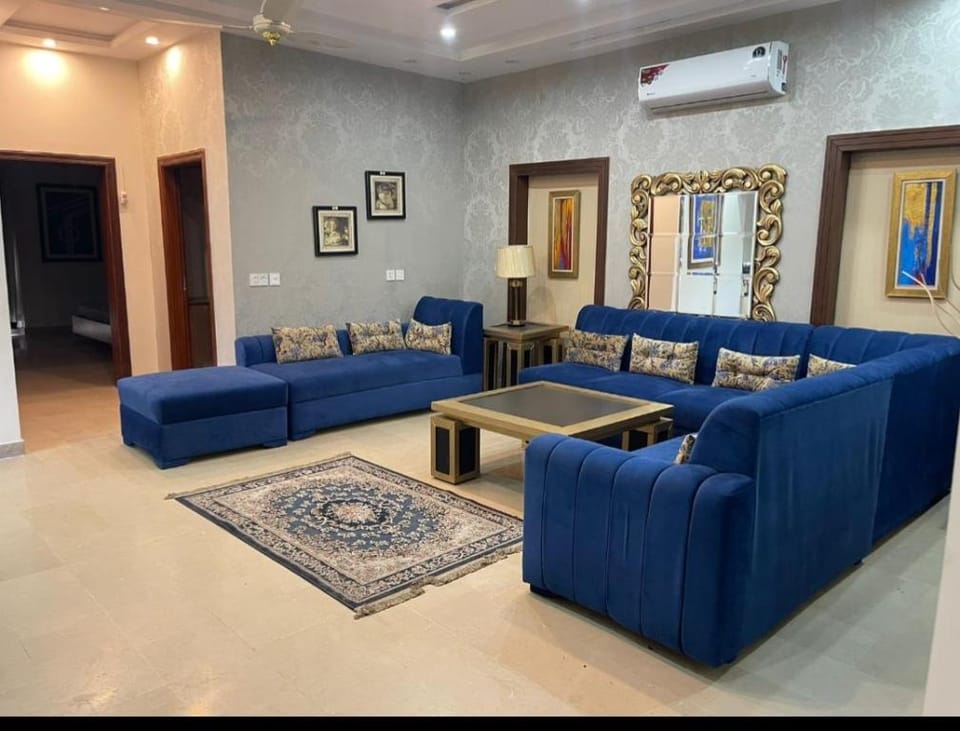 Luxe Suites Bahria Town Lahore Hotel in Lahore