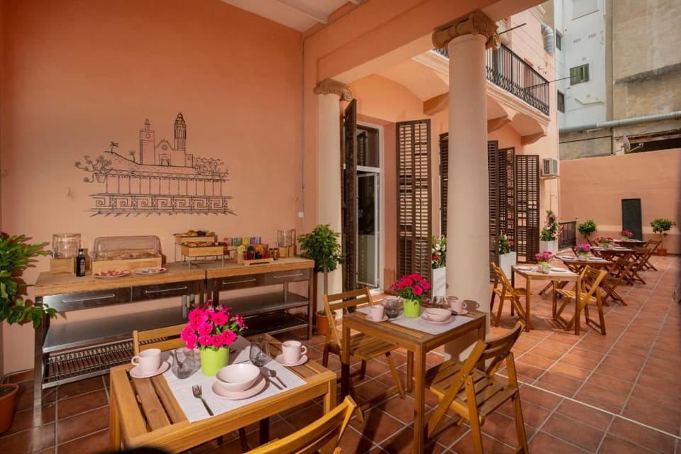 Antonios Hostal Bed and Breakfast in Sitges