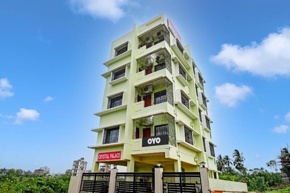 Hotel O Crystal Palace Tata Medical Centre Hotel in Kolkata