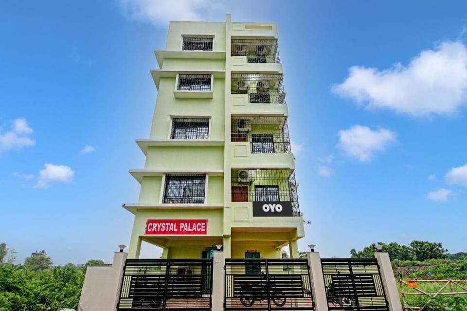 Hotel O Crystal Palace Tata Medical Centre Hotel in Kolkata