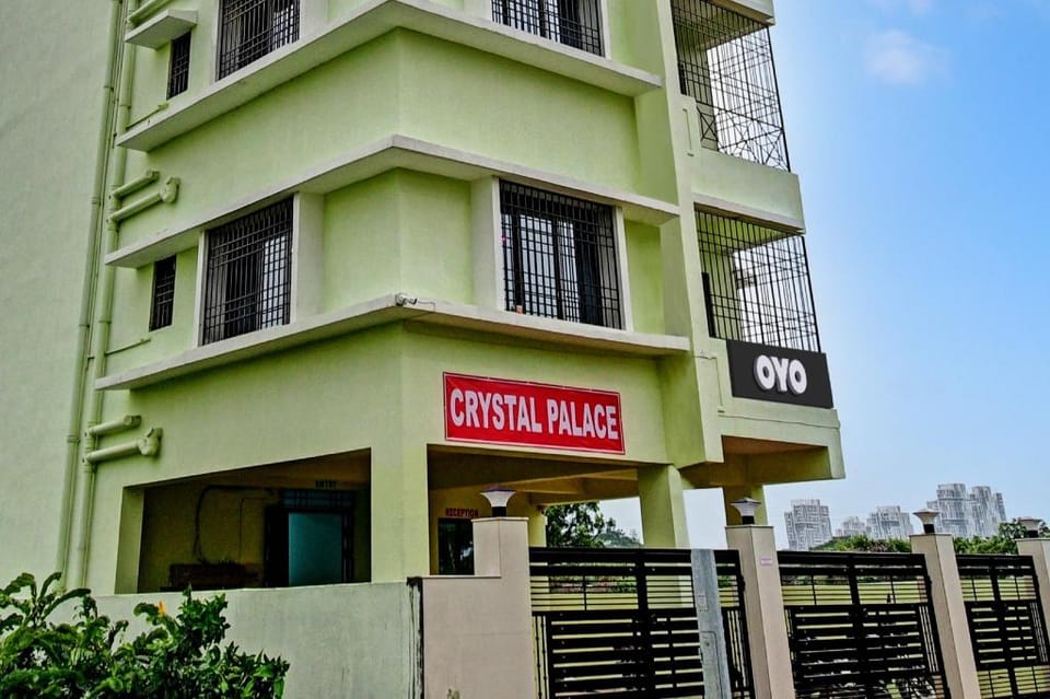 Hotel O Crystal Palace Tata Medical Centre Hotel in Kolkata
