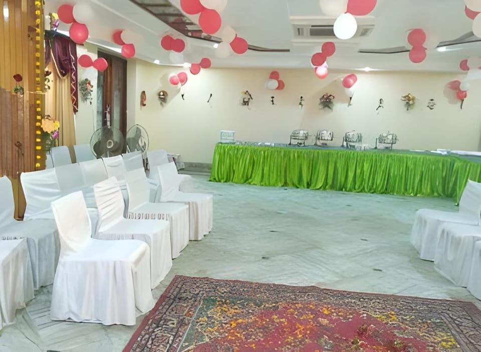 Hotel Green Park Hotel in Odisha