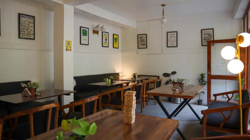 Whoopers Hostel Jibhi Hostel in Himachal Pradesh