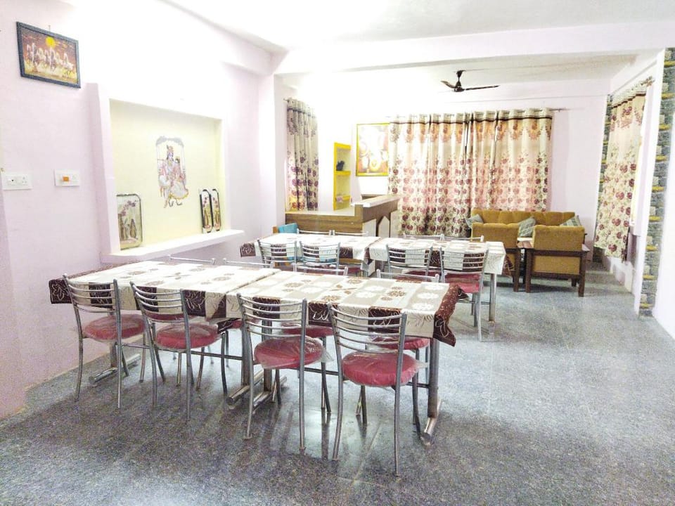 The Breeze Home Stay Hotel in Shimla