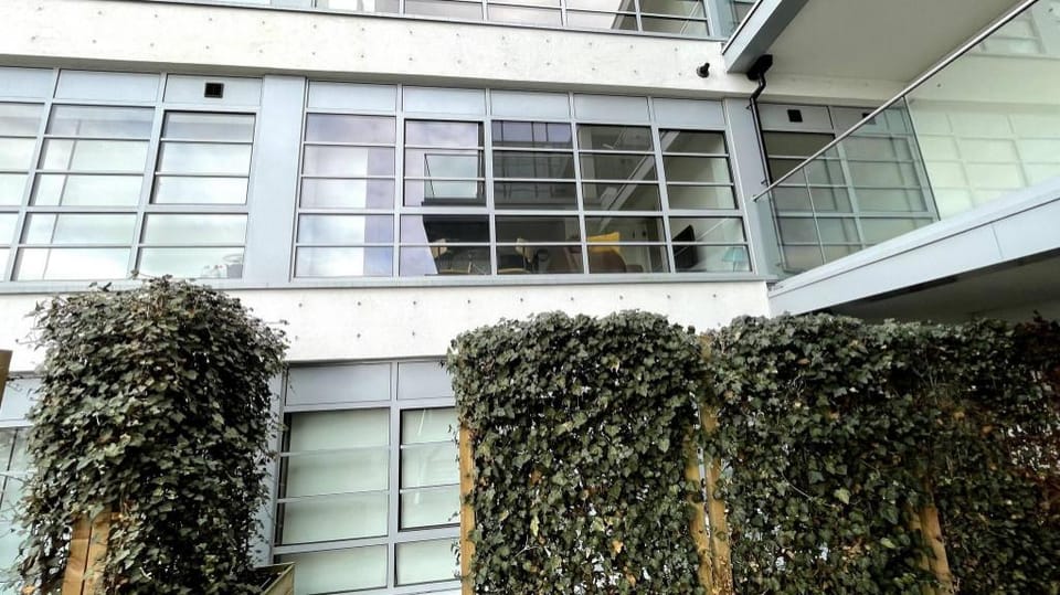 Modern Stylish 1 Bedroom Flat Apartment in London Borough of Southwark