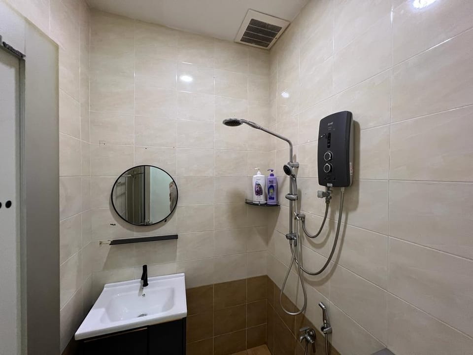 Bakri 7 Guest house  Vacation rental in Johor