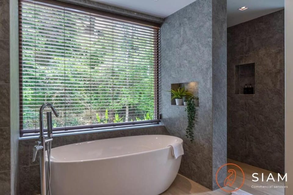Four Bedroom 5* Luxury villa-stroll to beach Vacation rental in Ko Samui