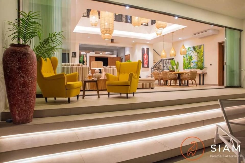 Four Bedroom 5* Luxury villa-stroll to beach Vacation rental in Ko Samui