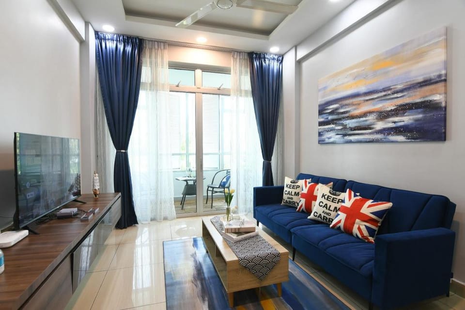 Mount Austin  8pax/Free Wi-Fi 500Mbps /Netflix Apartment in Johor Bahru