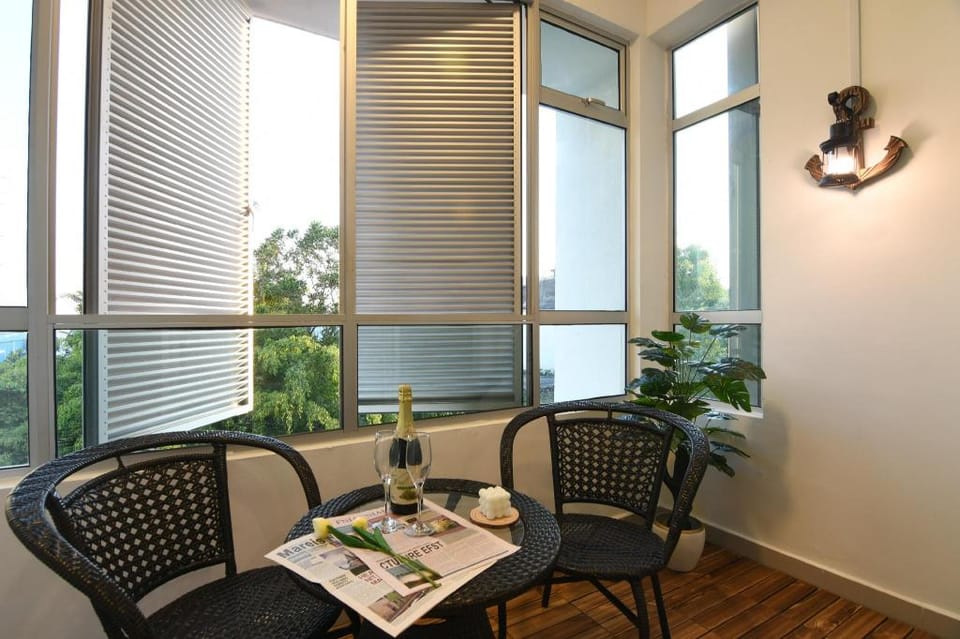 Mount Austin  8pax/Free Wi-Fi 500Mbps /Netflix Apartment in Johor Bahru