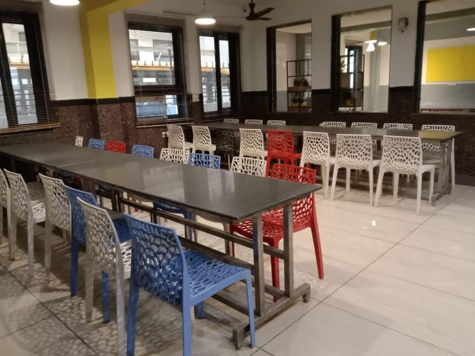 Abuzz Oxfordcaps Agarsen Boys Hostel Dehradun Apartment in Dehradun